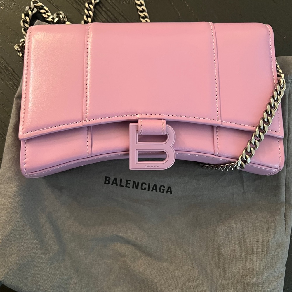 Sold ——-HOURGLASS WALLET WITH CHAIN $1,900